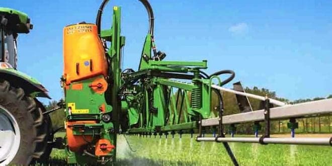 CAP: UE dita fim da utilização de três substâncias activas importantes para agricultura